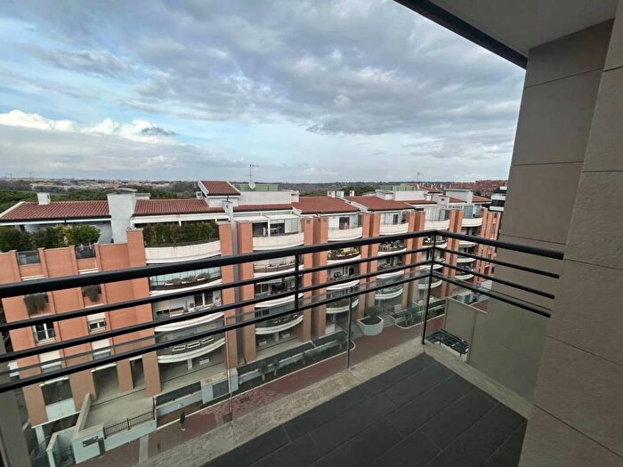 Appartamento trilocale in affitto in Via Giana Anguissola No Number, Ardeatino Montagnola, Roma