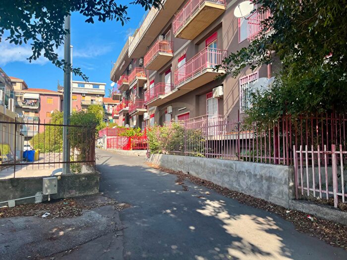 Appartamento quadrilocale in vendita in Corso Indipendenza, Catania