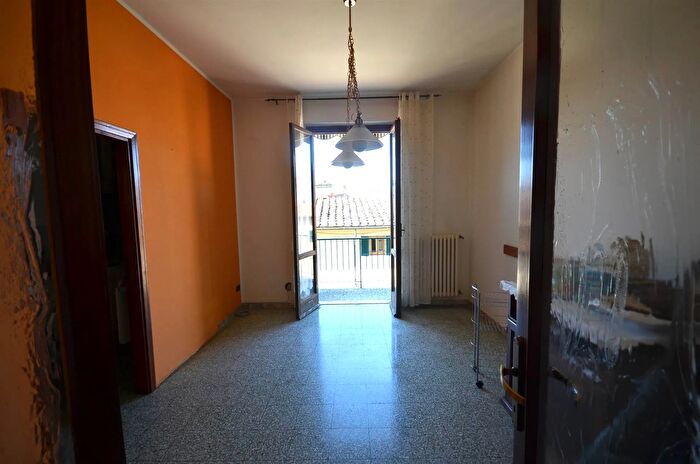 Appartamento quadrilocale in vendita in Piazza Vittorio Veneto San Casciano in Val di Pesa, San Casciano In Val Di Pesa