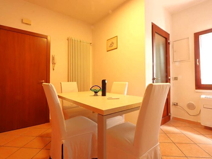 Appartamento bilocale in affitto in Via Ponte di Costozza, Centro, Longare