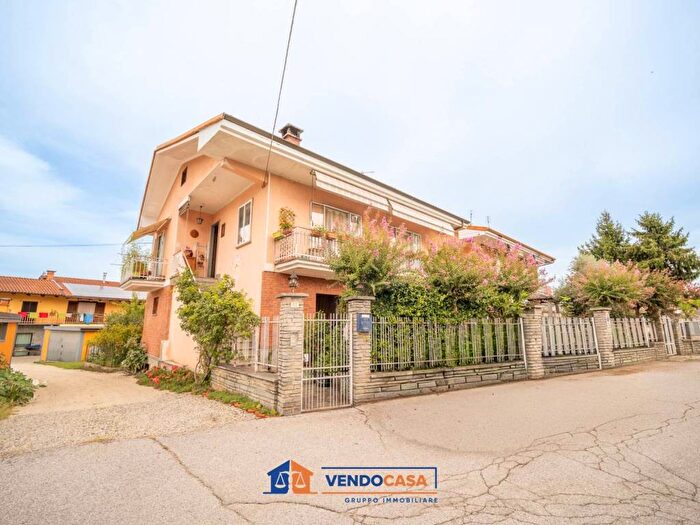 Casa quadrilocale in vendita in Corso Stazione, Centro, Bagnolo Piemonte