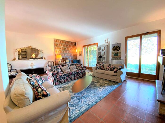 Casa con 5 locali in affitto in Casine di Paterno, Ancona