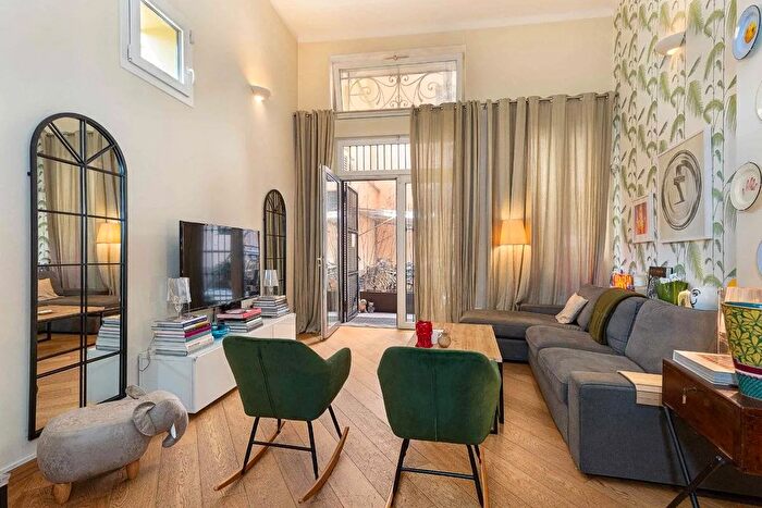 Appartamento con 5 locali in vendita in Via Ariberto, Milano