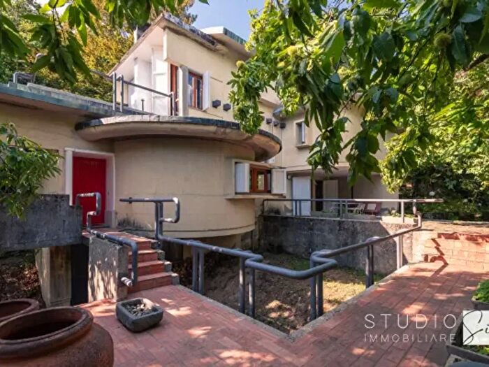 Casa con 6 locali in vendita in Via di Sammommè alla Collina, Pistoia