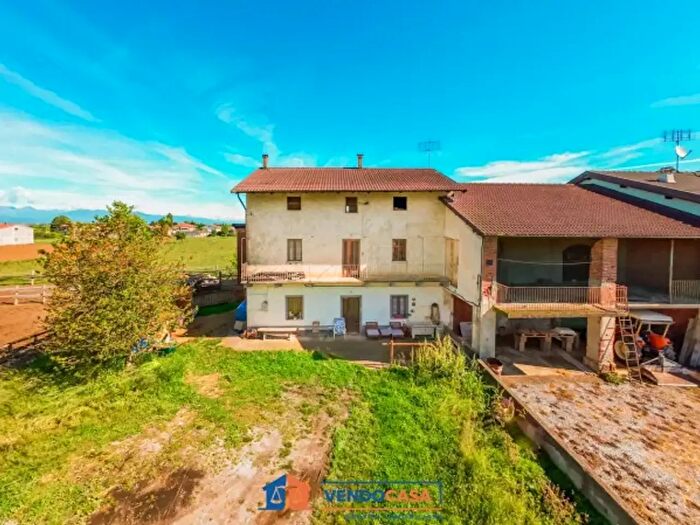 Casa con 6 locali in vendita in Via Badina, Boves