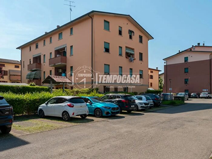 Appartamento trilocale in vendita in Via Andrea Doria, Reggio Emilia