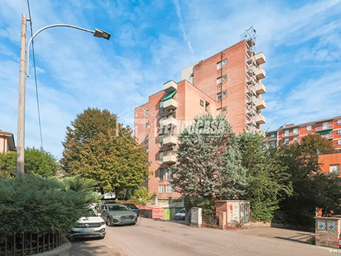 Appartamento quadrilocale in vendita in Bologna