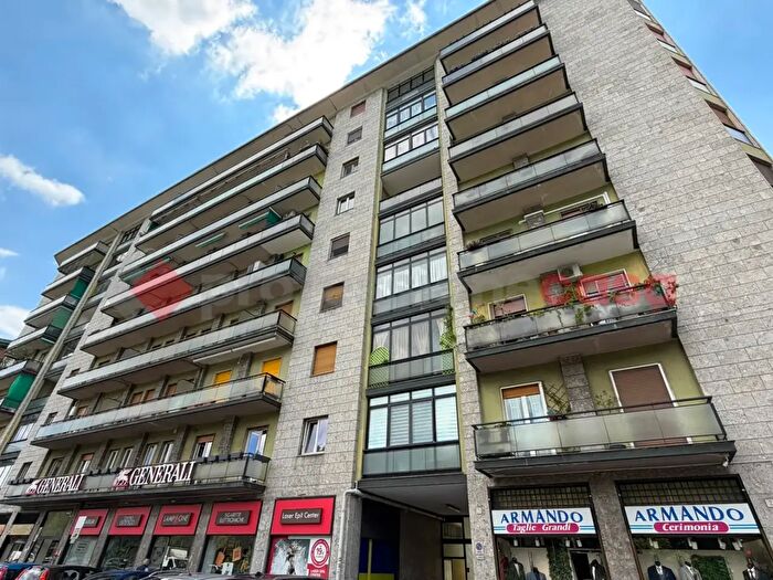 Appartamento bilocale in vendita in Via Milano, Corsico