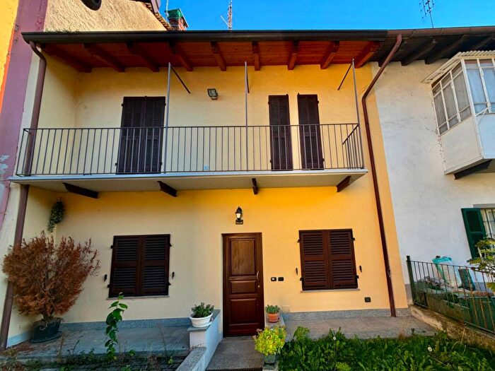 Case in Vendita e in Affitto - 2