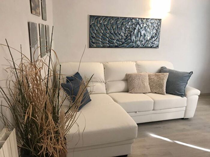 Appartamento trilocale in affitto in Via San Vincenzo, San Vincenzo, Genova