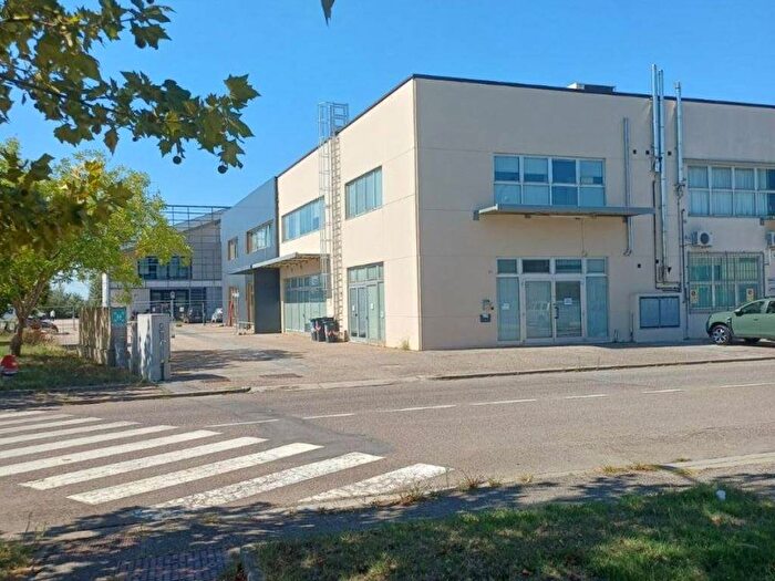 Casa con 6 locali in affitto in Via Fratelli Lumière, Fornace Zarattini, Ravenna
