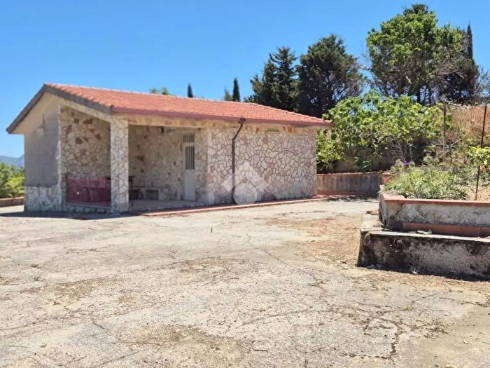 Casa trilocale in vendita in Via Contrada Caculla, Monreale