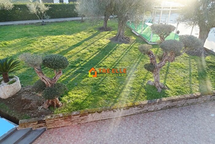 Casa con 9 locali in vendita in Scisciano