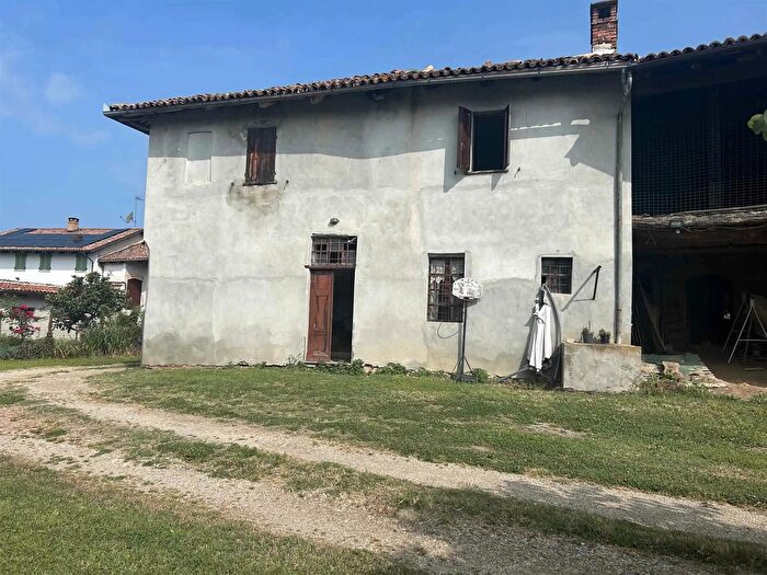 Casa con 8 locali in vendita in Via SantAnna San Martino Alfieri Asti, San Martino Alfieri