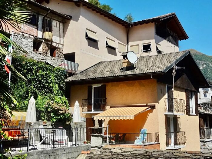 Casa con 5 locali in vendita in Valle Cannobina