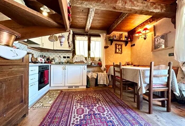 Appartamento trilocale in vendita in Via del Colle Borgata Sestriere To Italia, Sestriere