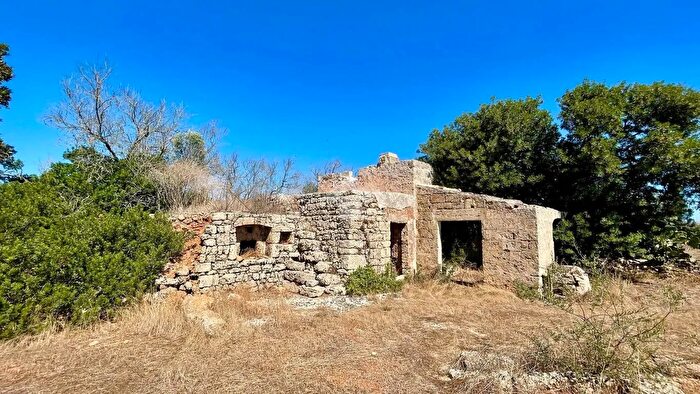 Casa quadrilocale in vendita in Via Sp, PresicceAcquarica