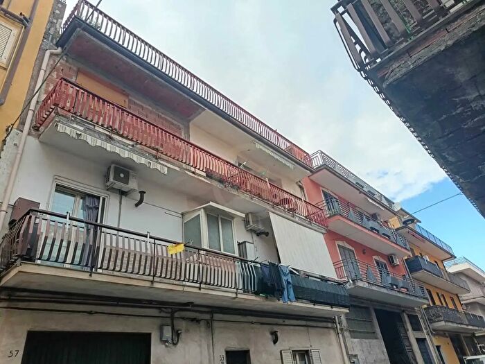 Appartamento quadrilocale in vendita in Via Arno, Paterno