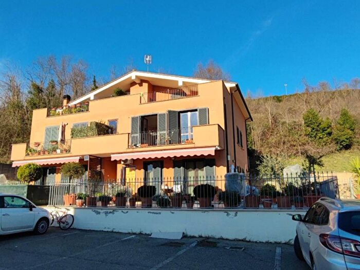 Appartamento bilocale in affitto in Via San Michele, Stimigliano Scalo, Stimigliano