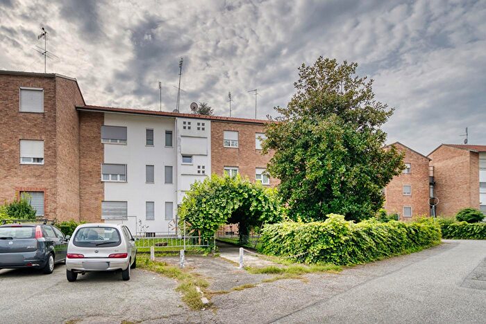 Appartamento con 5 locali in vendita in Via delle Pervinche l, Torino