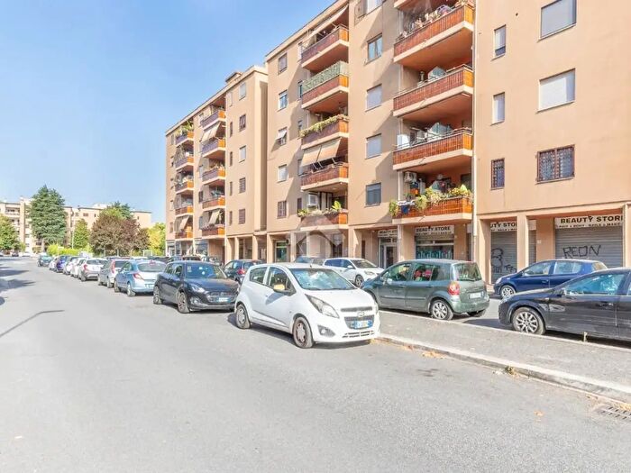 Appartamento monolocale in vendita in Via Abate di Tivoli, Roma