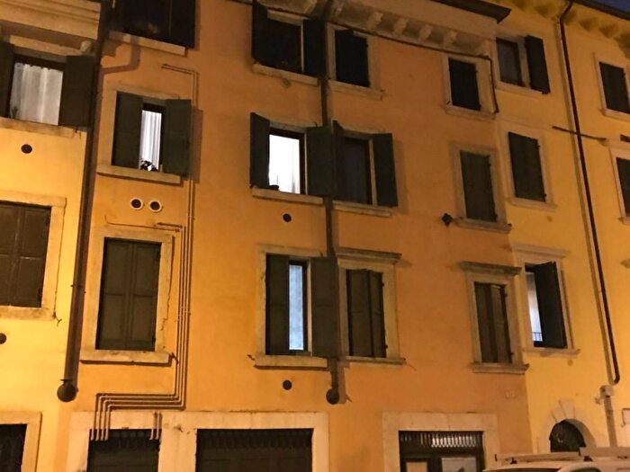 Appartamento bilocale in affitto in Via Settembre, Veronetta, Verona