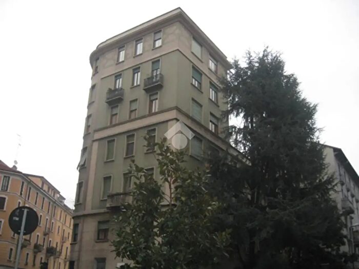 Appartamento quadrilocale in vendita in Via Soperga, Milano