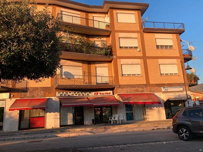 Appartamento trilocale in affitto in Via Calatafimi, Centro, Piedimonte San Germano