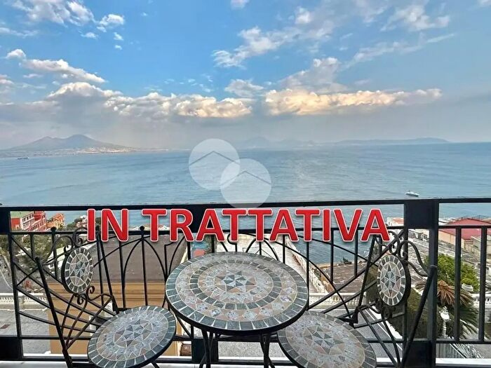 Appartamento quadrilocale in affitto in Via Posillipo, Napoli