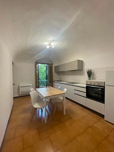 Appartamento trilocale in affitto in Via II Giugno a Certaldo Firenze, Certaldo