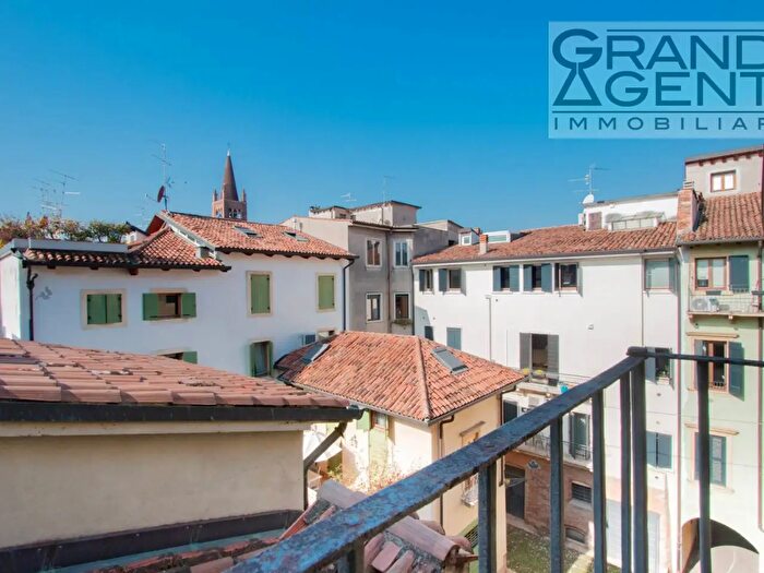 Appartamento bilocale in vendita in Corte Sgarzarie, Verona