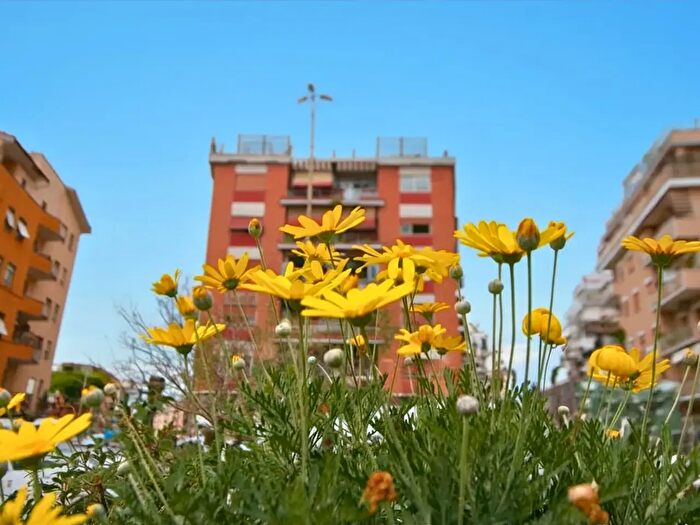 Appartamento trilocale in vendita in Roma