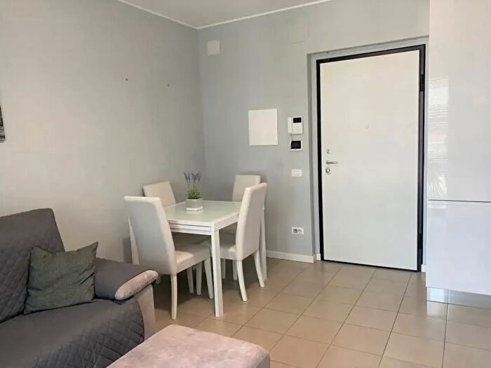 Appartamento bilocale in affitto in Via Daimler, Milano