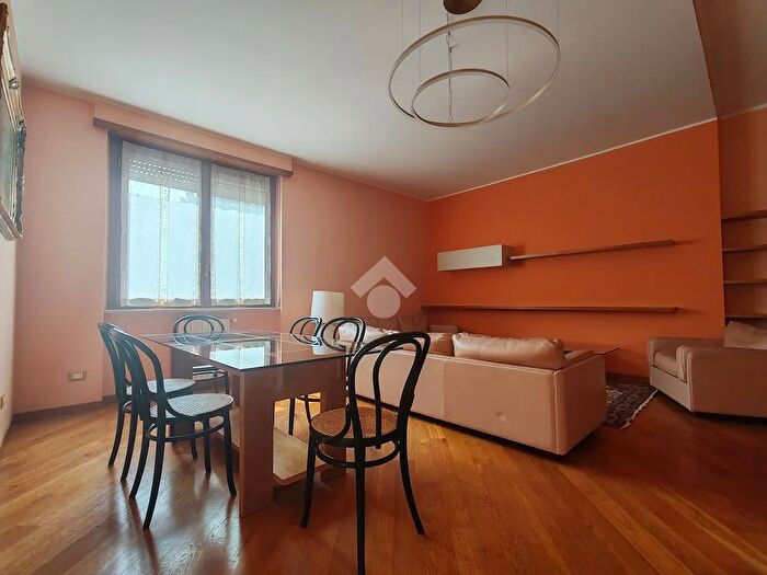 Appartamento trilocale in affitto in Via Oscar Romero, Opera