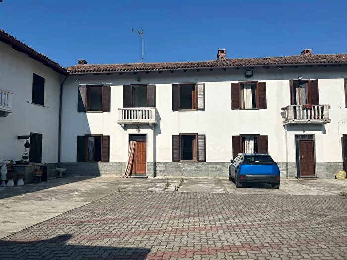 Casa con 8 locali in vendita in San Martino Alfieri Asti, San Martino Alfieri