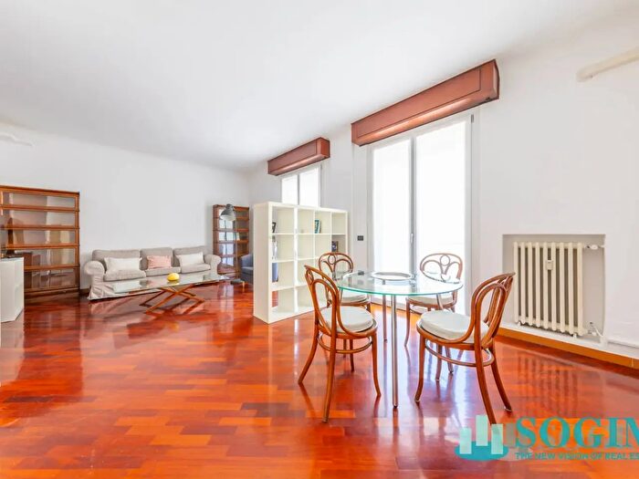 Appartamento quadrilocale in affitto in Via Emilio Morosini, Milano