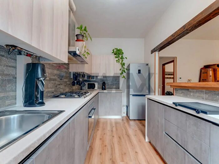 Case in Vendita e in Affitto - 3