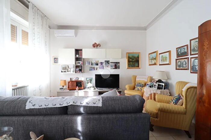 Appartamento trilocale in vendita in Via Federico Albera, Voghera