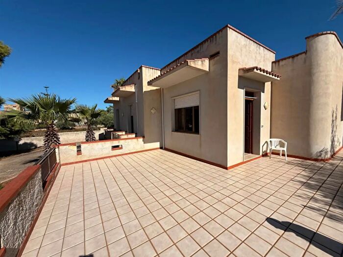 Casa con 8 locali in vendita in Contrada Berbarello, Marsala