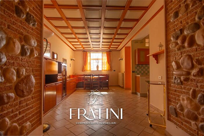 Casa con 13 locali in vendita in Viale Madonna della Misericordia, Ancarano