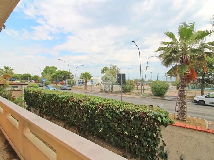 Appartamento trilocale in affitto in Viale della Riviera, Pescara