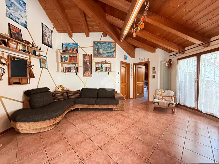 Appartamento quadrilocale in vendita in Via Villotta, Rovere Della Luna