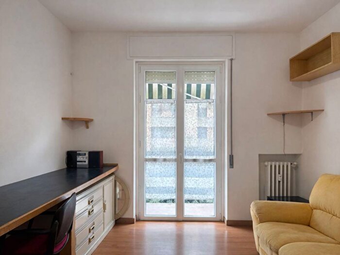 Appartamento bilocale in affitto in Via dei Biancospini, Giambellino, Milano