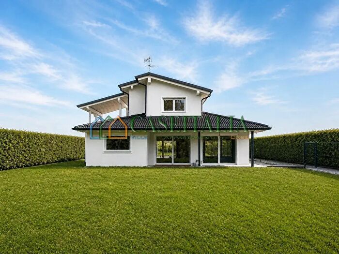 Casa con 7 locali in vendita in Via Monte Cuneo, Buttigliera Alta