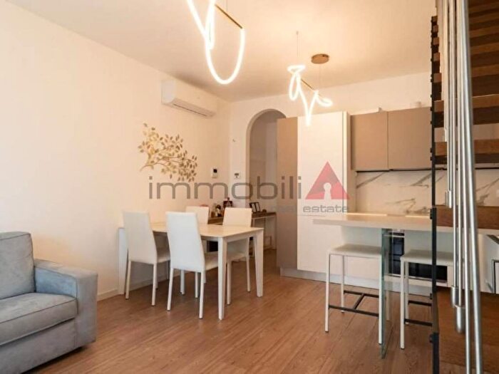 Appartamento trilocale in affitto in Regina Pacis Borsa, Monza