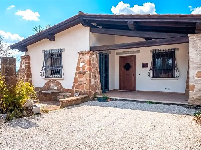 Casa quadrilocale in vendita in Via di Colle Farinaccio, San Cesareo