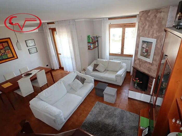 Appartamento con 5 locali in vendita in Levanella, Montevarchi