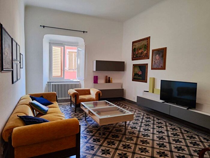 Appartamento con 6 locali in affitto in Via Loris Giorgi, Centro, Carrara