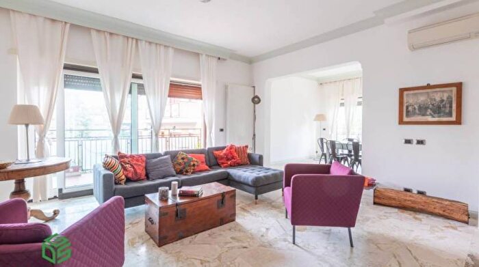 Appartamento con 5 locali in affitto in Via Cassia, Tomba di Nerone, Roma