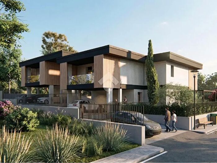 Appartamento trilocale in vendita in Via Dottor Mario Massagrande, Valeggio Sul Mincio